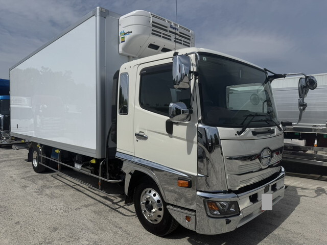 日野レンジャー冷凍車（冷蔵車）中型（4t）[写真01]