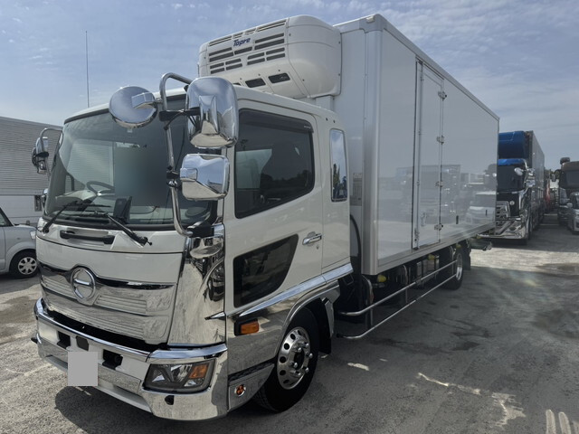 日野レンジャー冷凍車（冷蔵車）中型（4t）[写真03]