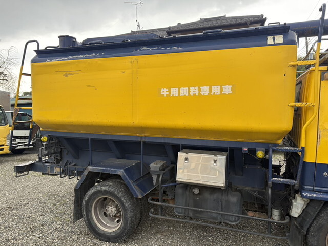 いすゞエルフバルク車（粉粒体運搬車）小型（2t・3t）[写真06]