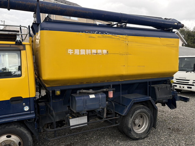 いすゞエルフバルク車（粉粒体運搬車）小型（2t・3t）[写真07]