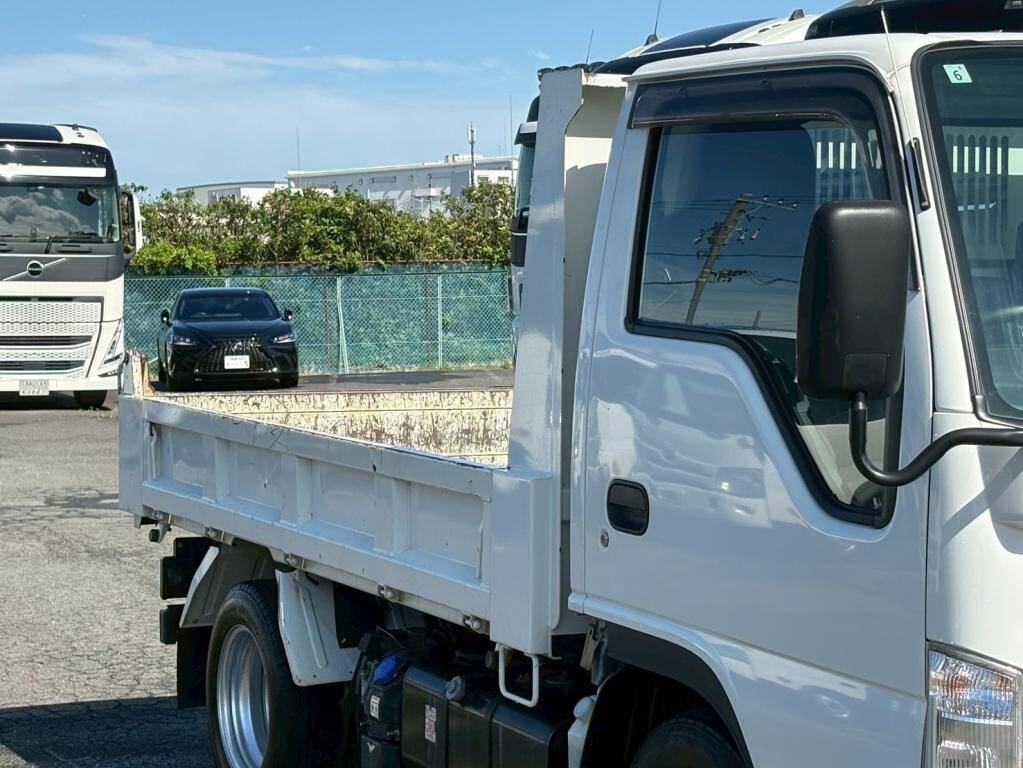 いすゞエルフダンプ小型（2t・3t）[写真03]
