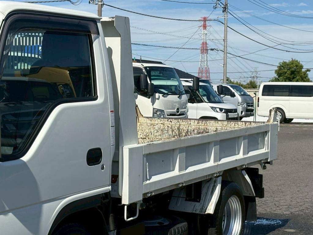 いすゞエルフダンプ小型（2t・3t）[写真04]