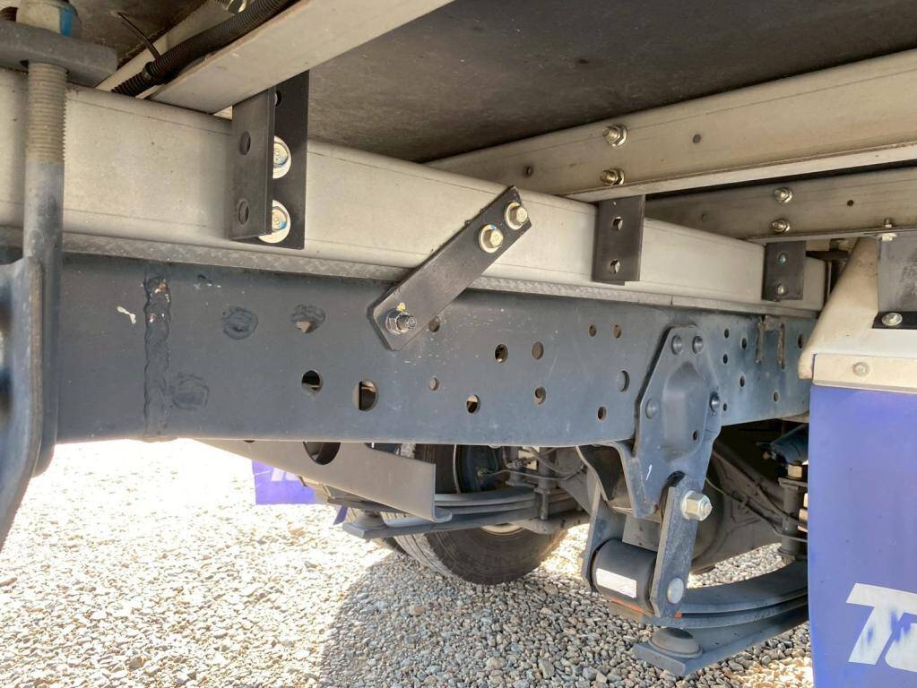 いすゞエルフ冷凍車（冷蔵車）小型（2t・3t）[写真14]