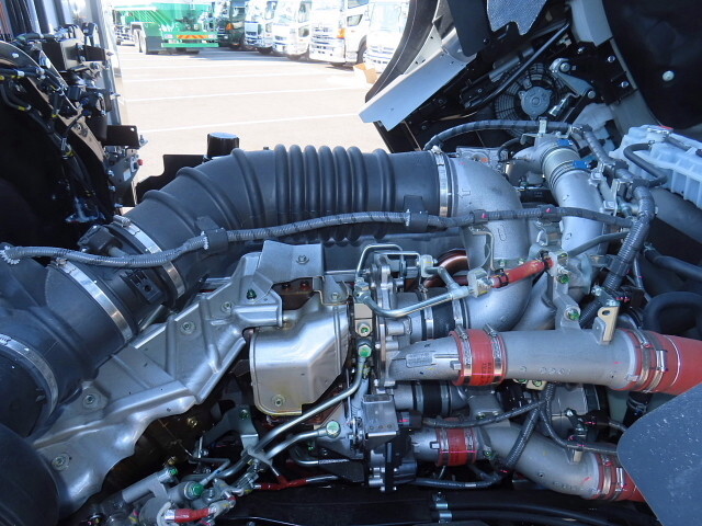 日野プロフィア冷蔵冷凍ウイング大型（10t）[写真16]