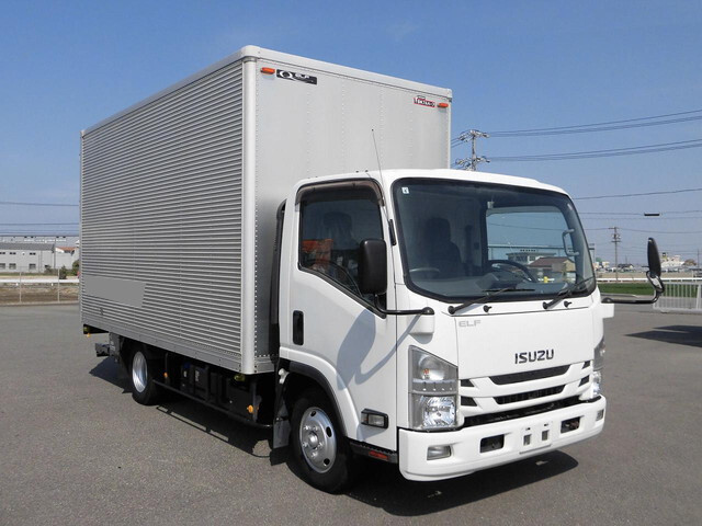 いすゞエルフアルミバン小型（2t・3t）[写真01]