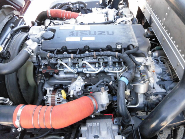 いすゞエルフアルミバン小型（2t・3t）[写真24]