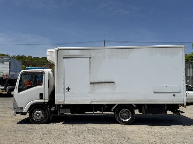 いすゞエルフ冷凍車（冷蔵車）小型（2t・3t）[写真06]