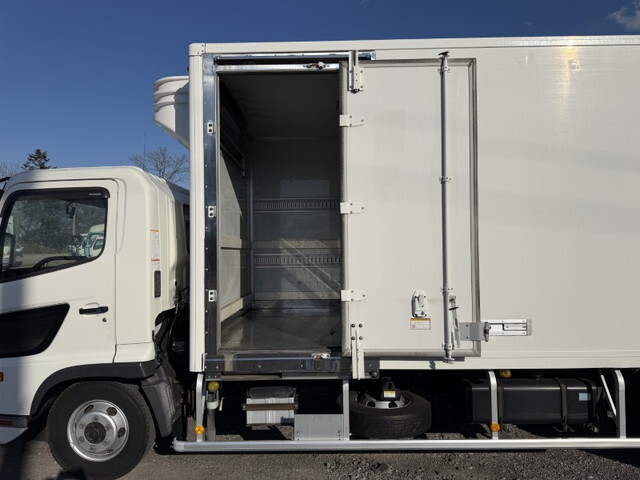日野レンジャー冷凍車（冷蔵車）中型（4t）[写真12]