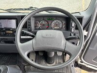 いすゞフォワードアルミバン中型（4t）[写真36]