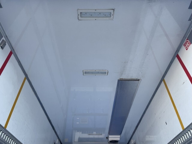 日野デュトロ冷凍車（冷蔵車）小型（2t・3t）[写真13]