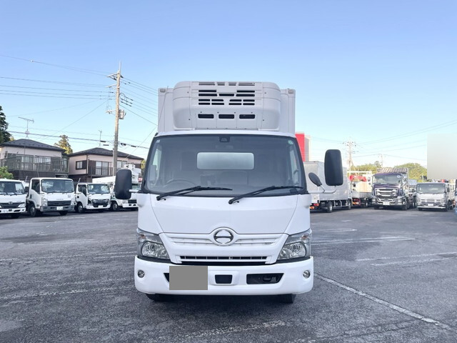 日野デュトロ冷凍車（冷蔵車）小型（2t・3t）[写真05]
