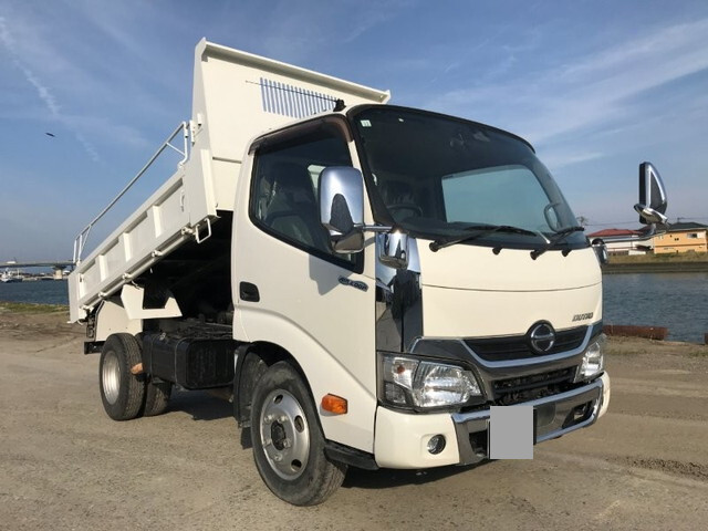 中古デュトロダンプ