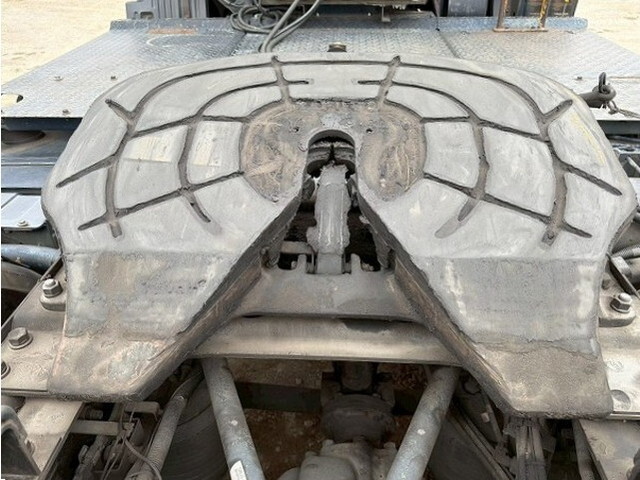 日野プロフィアトレーラーヘッド（トラクターヘッド）大型（10t）[写真12]