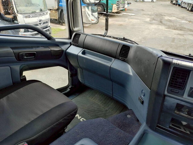 日野プロフィアトレーラーヘッド（トラクターヘッド）大型（10t）[写真29]