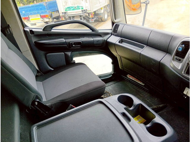 日野レンジャーアルミウイング中型（4t）[写真19]