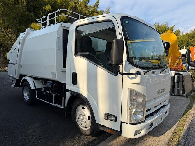 いすゞエルフパッカー車（塵芥車）2013年(平成25年)TKG-NMR85AN