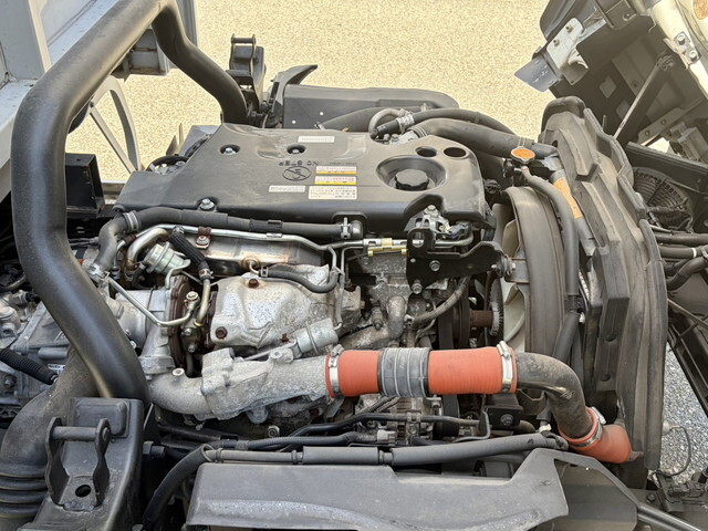 いすゞエルフアルミウイング小型（2t・3t）[写真24]