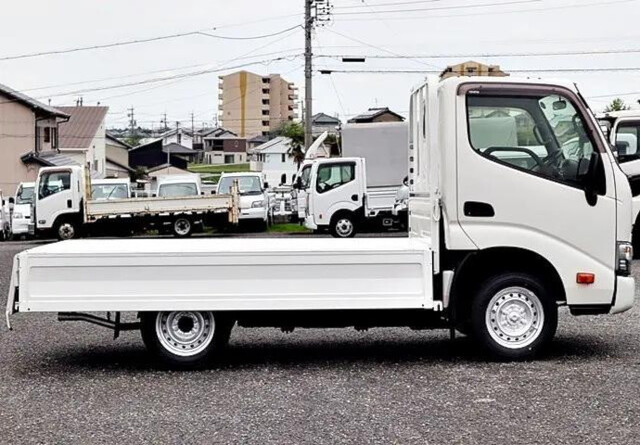 トヨタダイナ平ボディ小型（2t・3t）[写真09]
