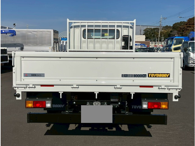 三菱ふそうキャンターダブルキャブ（Wキャブ）小型（2t・3t）[写真10]