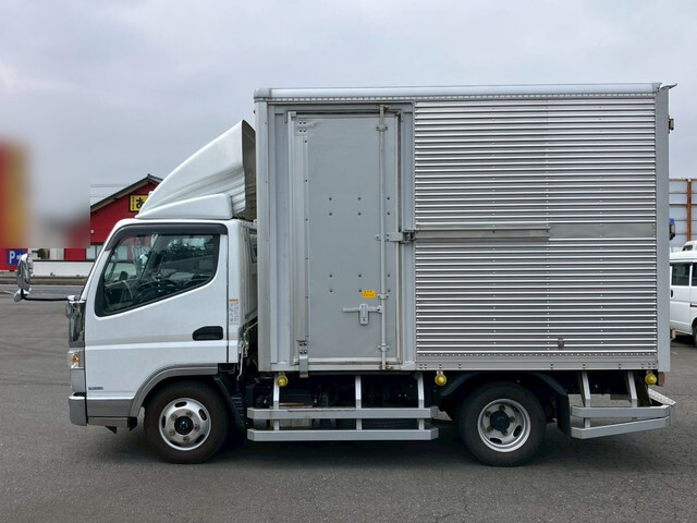 三菱ふそうキャンターアルミバン小型（2t・3t）[写真08]