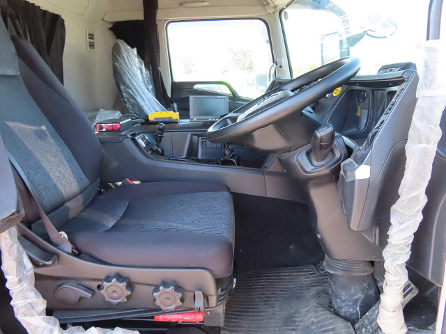 三菱ふそうスーパーグレートコンテナ専用車大型（10t）[写真17]