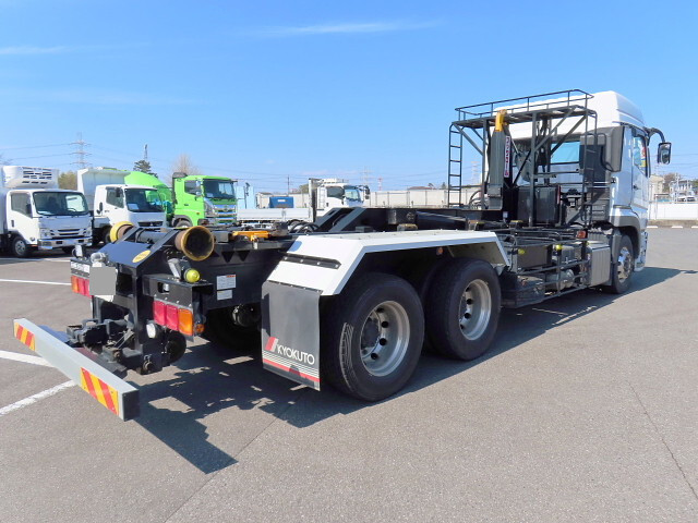 三菱ふそうスーパーグレートコンテナ専用車大型（10t）[写真02]