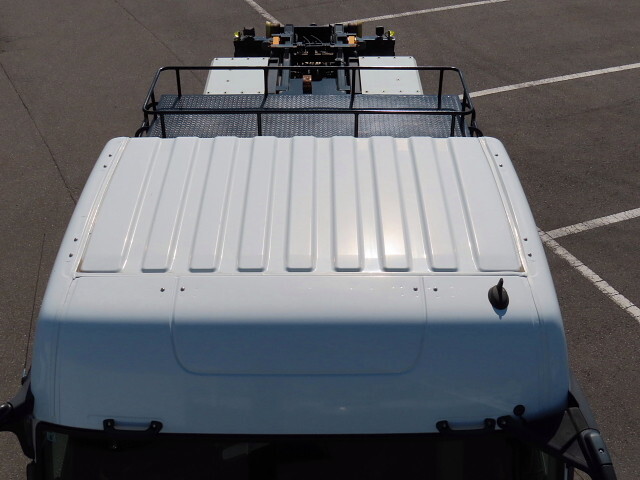三菱ふそうスーパーグレートコンテナ専用車大型（10t）[写真25]
