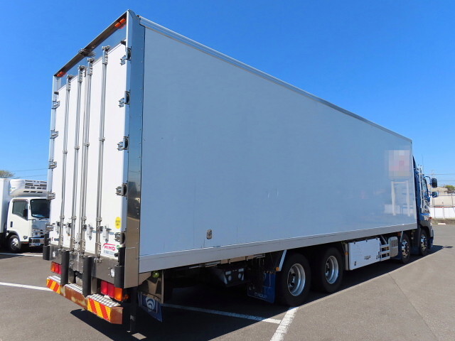 日野プロフィア冷凍車（冷蔵車）大型（10t）[写真02]