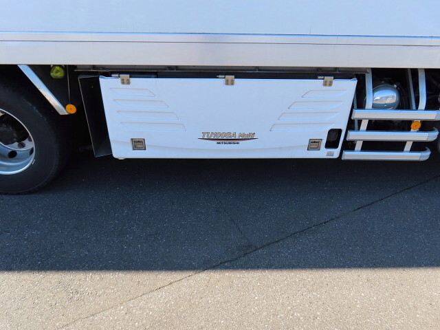 日野プロフィア冷凍車（冷蔵車）大型（10t）[写真23]