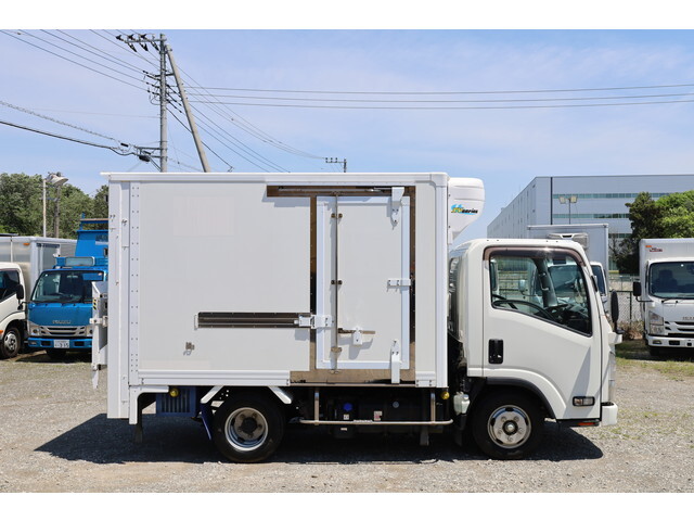 いすゞエルフ冷凍車（冷蔵車）小型（2t・3t）[写真08]