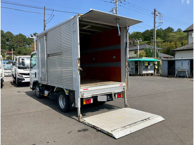 いすゞエルフアルミバン小型（2t・3t）[写真12]