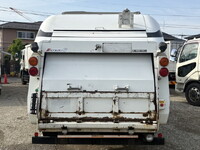 日野レンジャーパッカー車（塵芥車）中型（4t）[写真09]