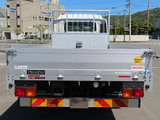 いすゞフォワードダブルキャブ（Wキャブ）増トン（6t・8t）[写真08]