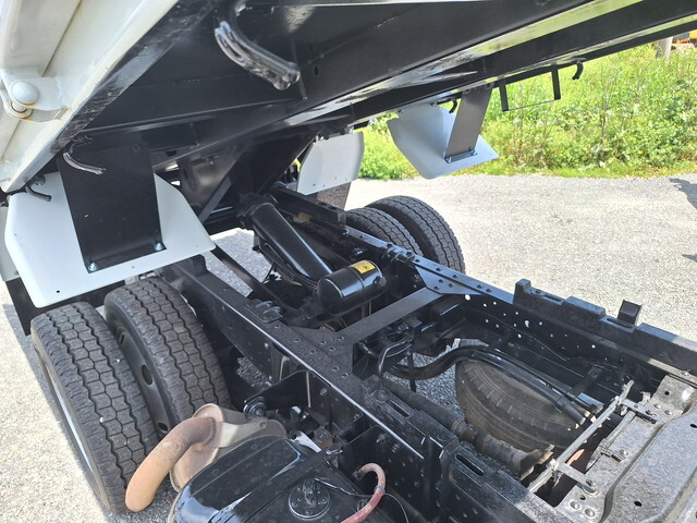いすゞエルフダンプ小型（2t・3t）[写真08]