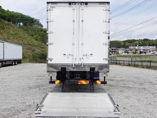 日野プロフィア冷凍車（冷蔵車）大型（10t）[写真12]