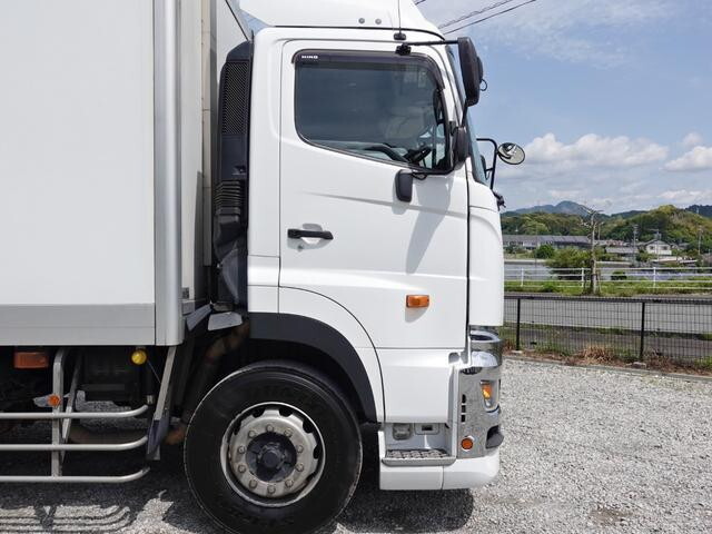 日野プロフィア冷凍車（冷蔵車）大型（10t）[写真05]