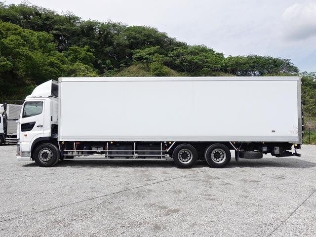 日野プロフィア冷凍車（冷蔵車）大型（10t）[写真09]