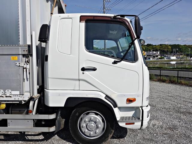 三菱ふそうファイターアルミウイング増トン（6t・8t）[写真04]