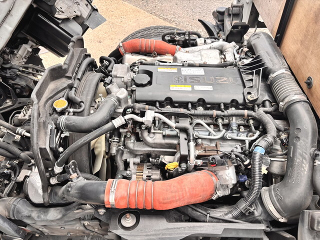 いすゞエルフ平ボディ小型（2t・3t）[写真14]