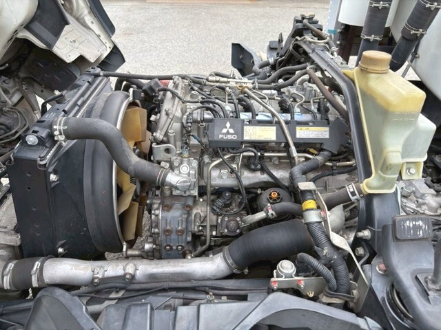 三菱ふそうキャンターバキュームカー小型（2t・3t）[写真25]