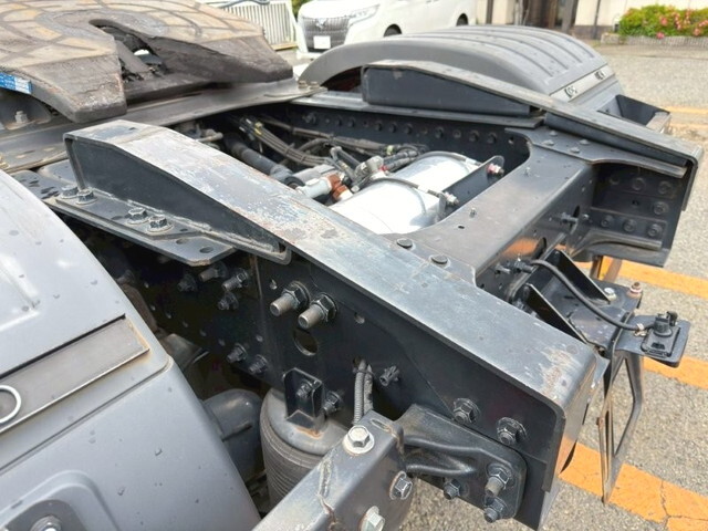 日野プロフィアトレーラーヘッド（トラクターヘッド）大型（10t）[写真07]