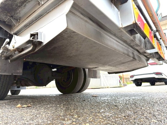 いすゞフォワードパッカー車（塵芥車）中型（4t）[写真16]