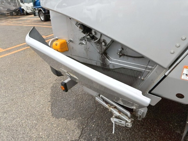 いすゞフォワードパッカー車（塵芥車）中型（4t）[写真26]