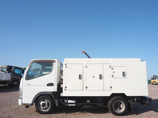 三菱ふそうキャンターガッツ高圧洗浄車小型（2t・3t）[写真05]
