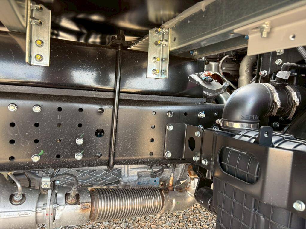 三菱ふそうキャンターアルミバン小型（2t・3t）[写真15]