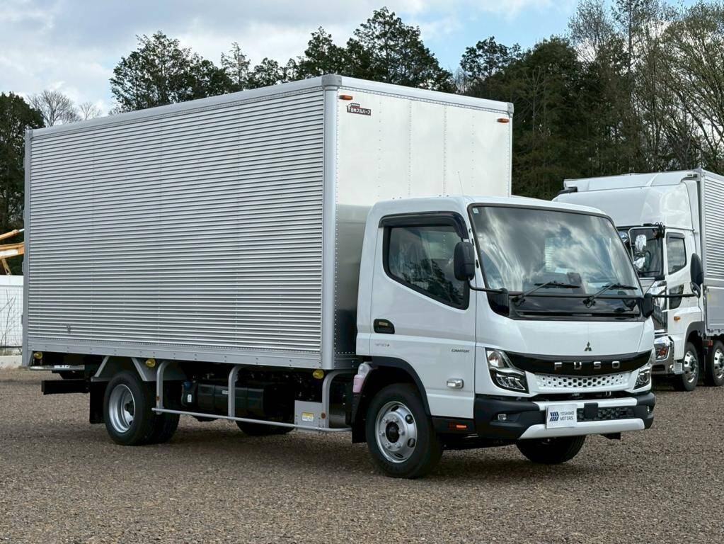 三菱ふそうキャンターアルミバン小型（2t・3t）[写真02]