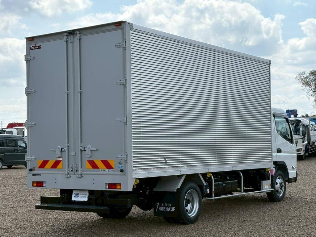 三菱ふそうキャンターアルミバン小型（2t・3t）[写真04]