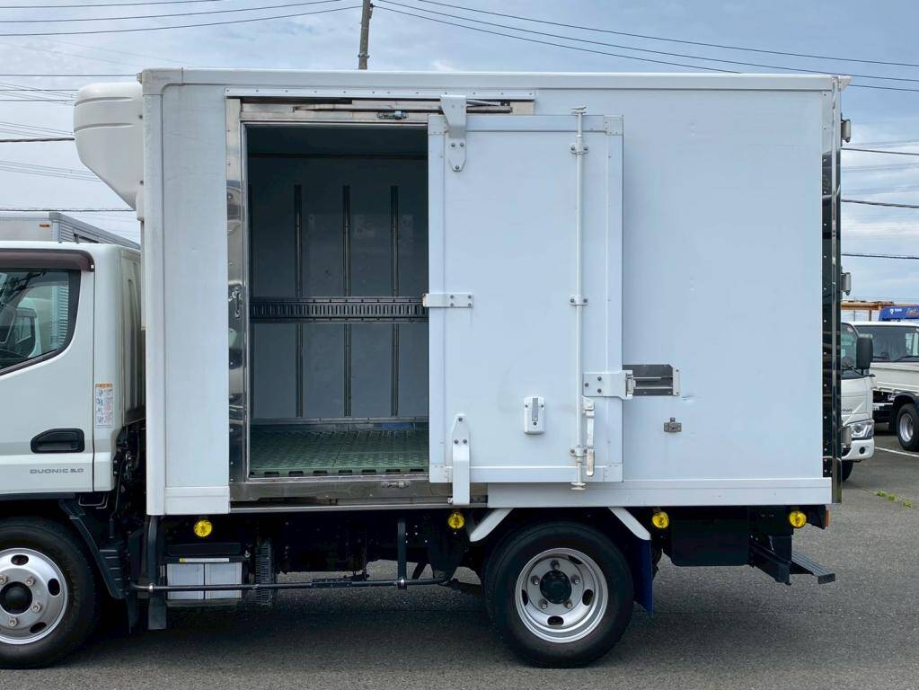 三菱ふそうキャンター冷凍車（冷蔵車）小型（2t・3t）[写真11]