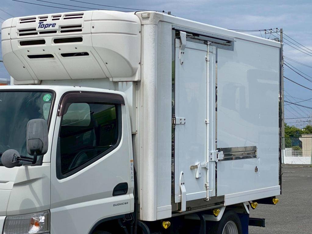三菱ふそうキャンター冷凍車（冷蔵車）小型（2t・3t）[写真06]