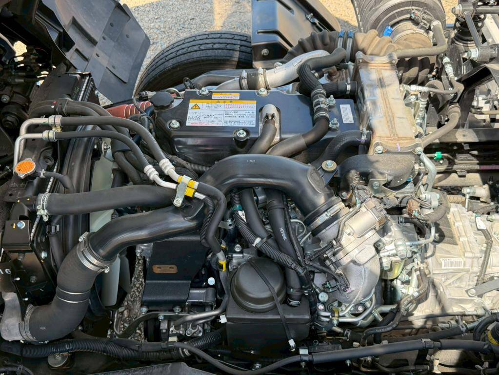 いすゞフォワードアルミウイング増トン（6t・8t）[写真18]